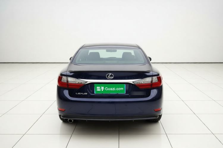 Used Lexus ES 2015 200 Elite Edition Rear