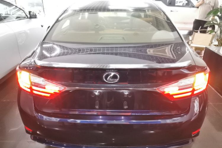 Used Lexus ES 2015 200 Elite Edition Rear