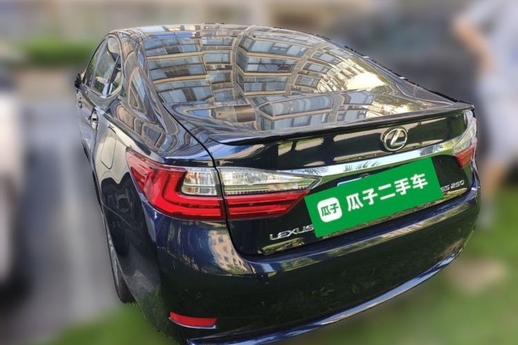 Used Lexus ES 2015 200 Elite Edition Rear Left 45 Deg