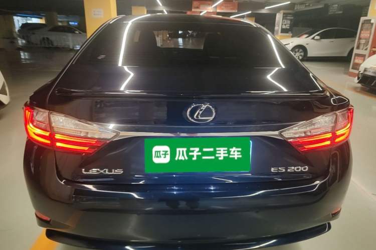 Used Lexus ES 2015 200 Elite Edition Rear