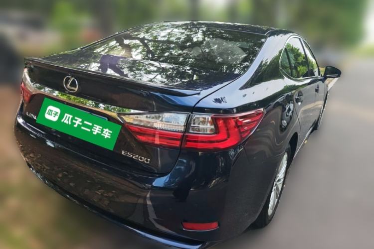 Used Lexus ES 2015 200 Comfort Edition Rear Right 45 Deg