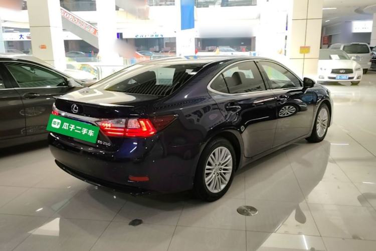 Used Lexus ES 2015 200 Elite Edition Rear Right 45 Deg