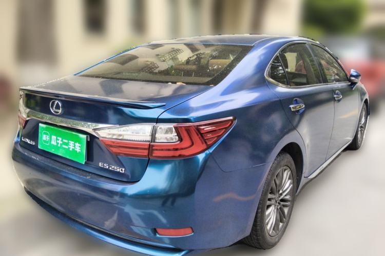 Used Lexus ES 2015 200 Elite Edition Rear Right 45 Deg