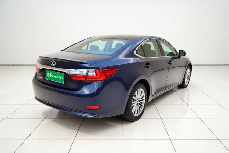 Used Lexus ES 2015 200 Elite Edition Rear Right 45 Deg