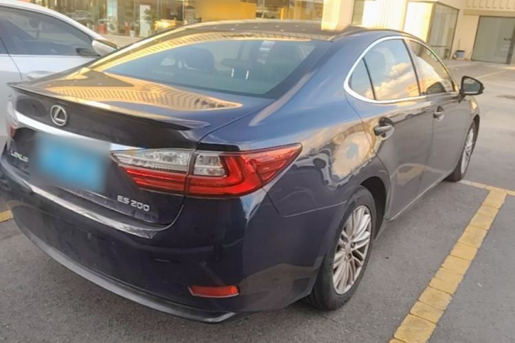 Used Lexus ES 2015 200 Elite Edition Rear Right 45 Deg
