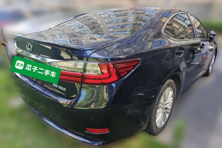 Used Lexus ES 2015 200 Elite Edition Rear Right 45 Deg