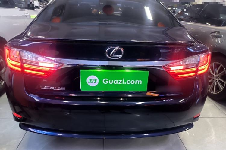 Used Lexus ES 2015 200 Elite Edition Rear