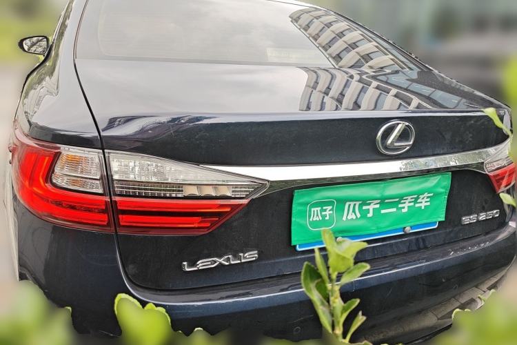 Used Lexus ES 2015 250 Elegant Edition Rear