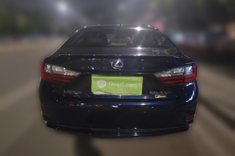 Used Lexus ES 2015 300h Comfort Edition Rear