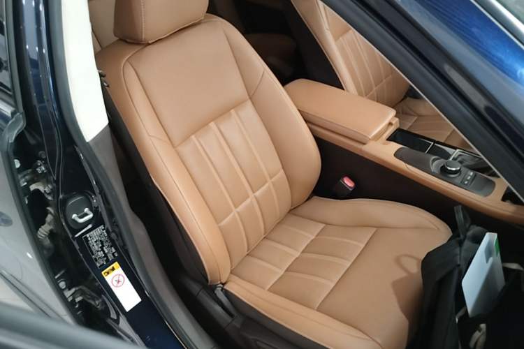 Used Lexus ES 2015 200 Elite Edition Right Front Seat