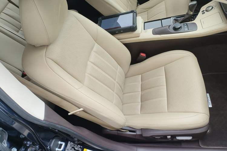 Used Lexus ES 2015 200 Elite Edition Right Front Seat