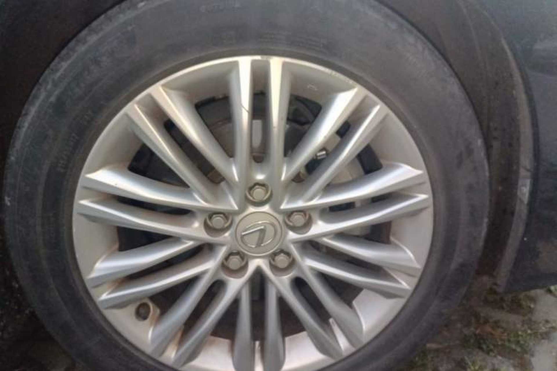 Used Lexus ES 2015 200 Elite Edition Right Front Wheel Hub