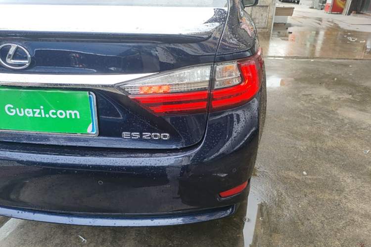 Used Lexus ES 2015 200 Elite Edition Right Rear Taillight