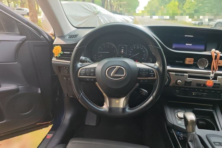 Used Lexus ES 2015 200 Comfort Edition Steering Wheel