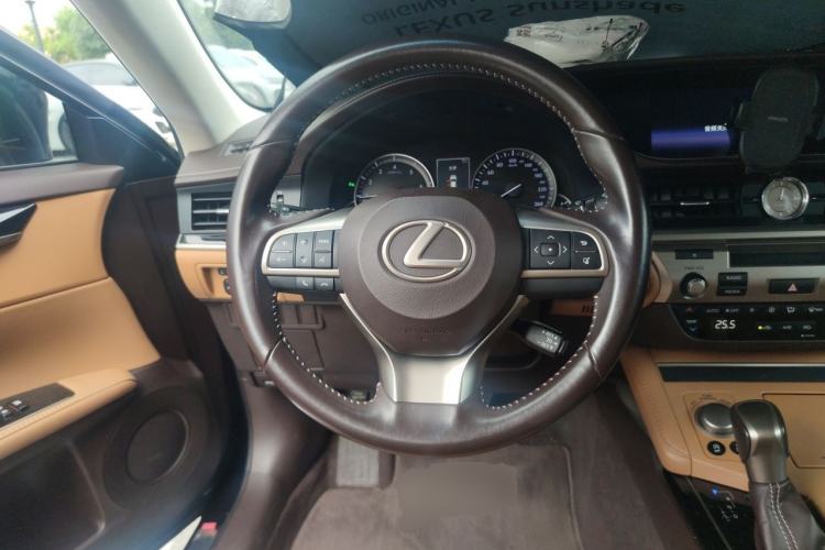 Used Lexus ES 2015 200 Elite Edition Steering Wheel
