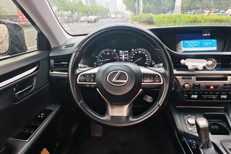 Used Lexus ES 2015 200 Elite Edition Steering Wheel