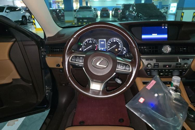 Used Lexus ES 2015 250 Elegant Edition Steering Wheel