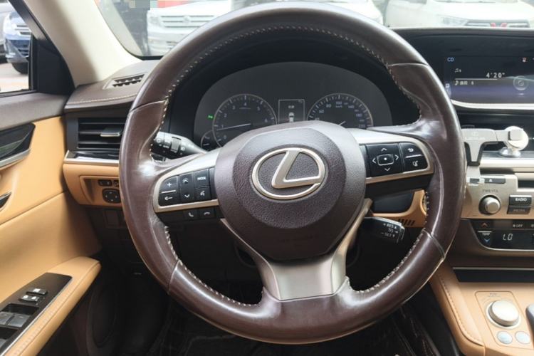 Used Lexus ES 2015 200 Elite Edition Steering Wheel
