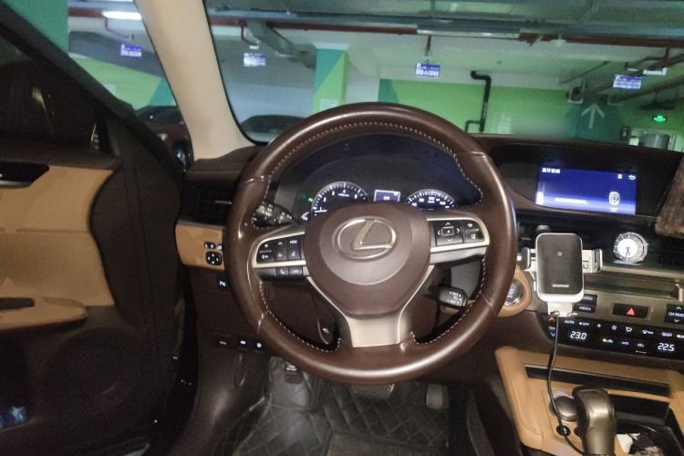Used Lexus ES 2015 200 Elite Edition Steering Wheel