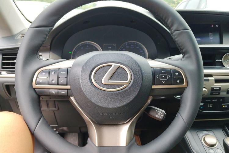 Used Lexus ES 2015 200 Elite Edition Steering Wheel