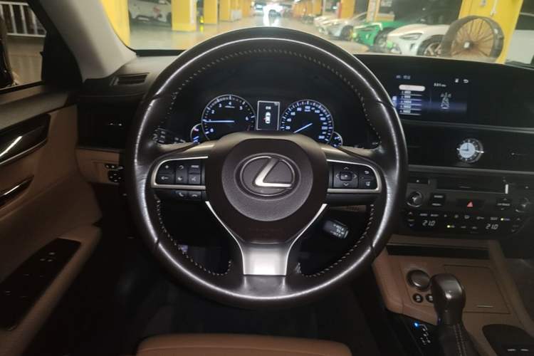 Used Lexus ES 2015 200 Elite Edition Steering Wheel