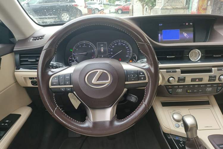 Used Lexus ES 2015 200 Elite Edition Steering Wheel