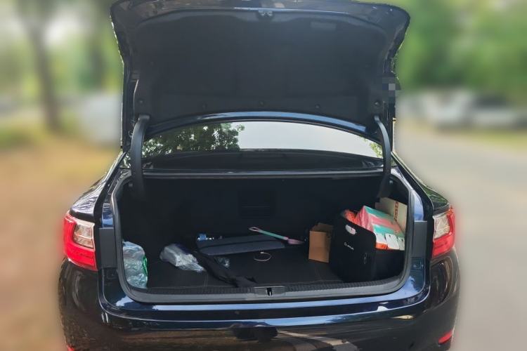 Used Lexus ES 2015 200 Comfort Edition Trunk