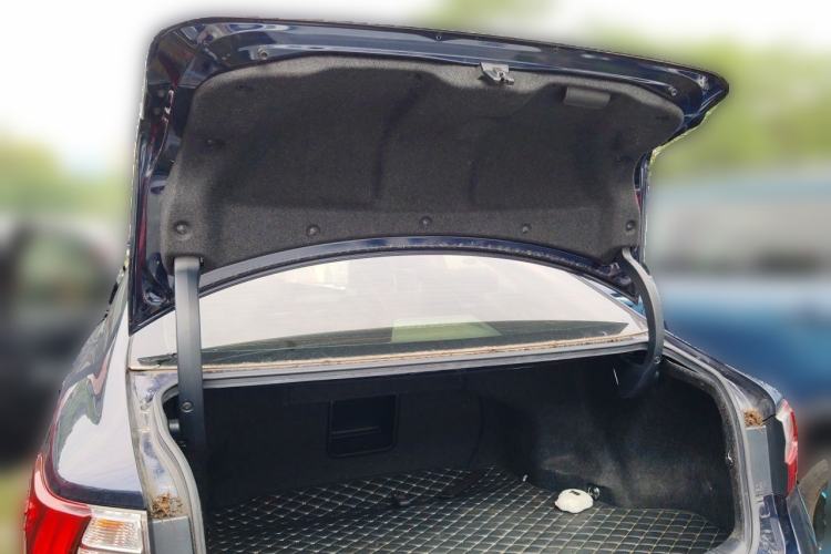 Used Lexus ES 2015 200 Elite Edition Trunk