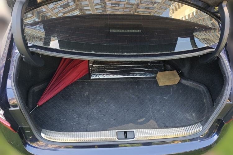 Used Lexus ES 2015 200 Elite Edition Trunk