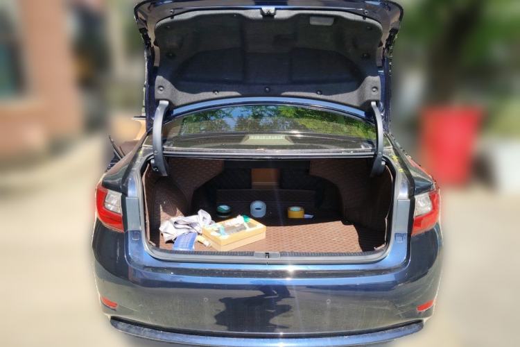 Used Lexus ES 2015 200 Elite Edition Trunk