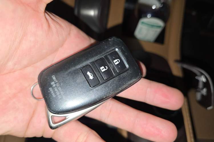 Used Lexus ES 2015 250 Elegant Edition Vehicle Key