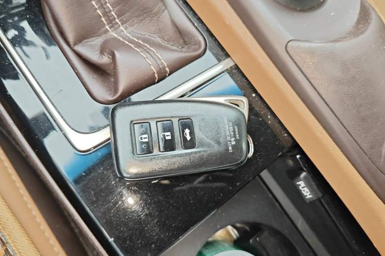 Used Lexus ES 2015 250 Elegant Edition Vehicle Key