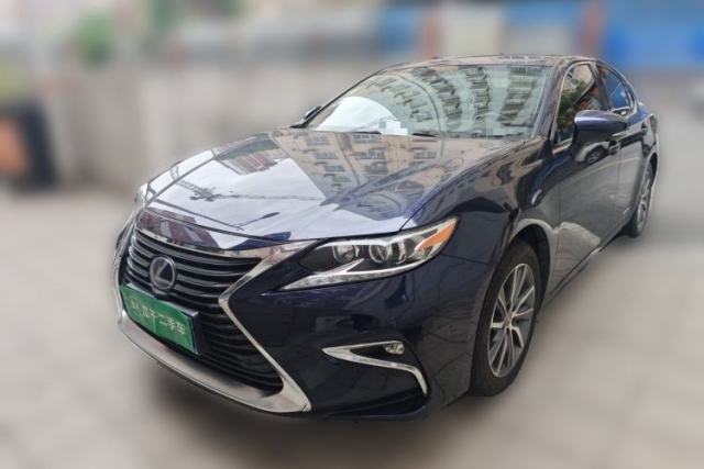 Lexus ES 2015 300h Comfort Edition usado