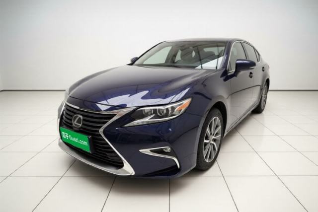 Lexus ES 2015 300h Comfort Edition usata