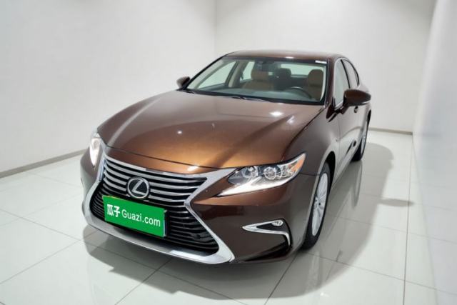 Ojetý Lexus ES 2015 200 Elite Edition