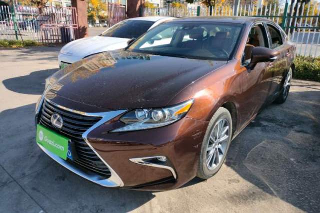Used Lexus ES 2015 300h Comfort Edition