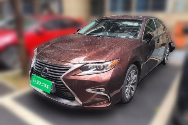 Used Lexus ES 2015 300h Comfort Edition