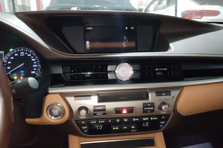 Used Lexus ES 2015 200 Elite Edition Audio And AC Panel