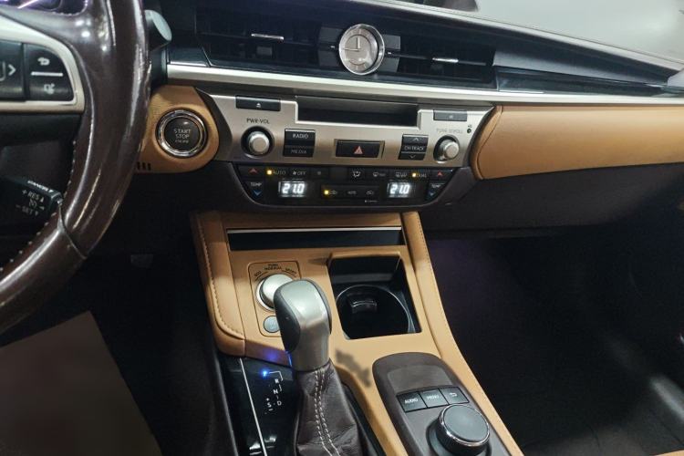 Used Lexus ES 2015 200 Elite Edition Audio And AC Panel