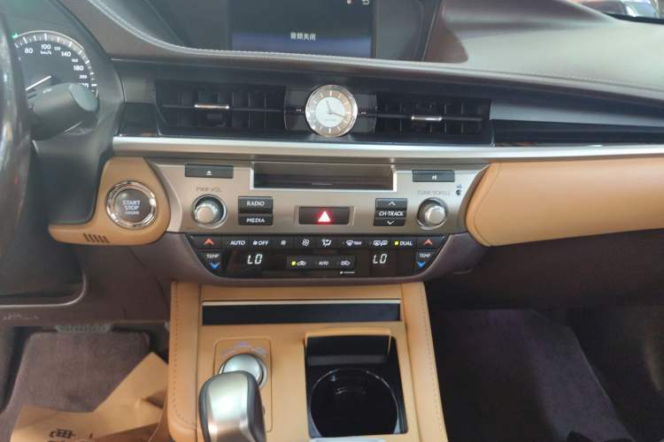 Used Lexus ES 2015 200 Elite Edition Audio And AC Panel
