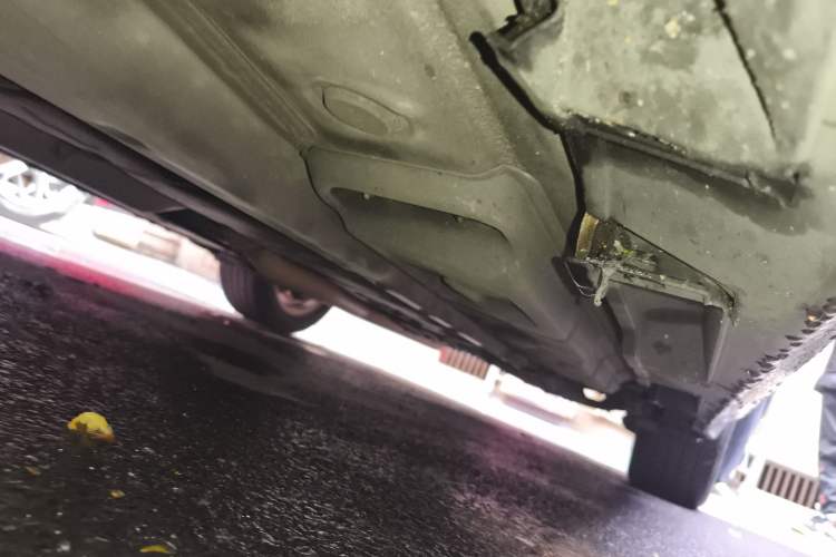 Used Lexus ES 2015 300h Comfort Edition Chassis Front Left
