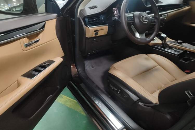 Used Lexus ES 2015 200 Elite Edition Driver Seat