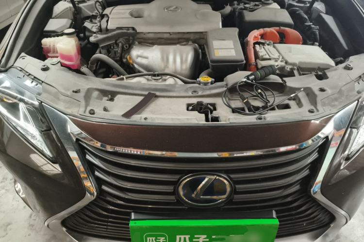Used Lexus ES 2015 300h Comfort Edition Engine Bay
