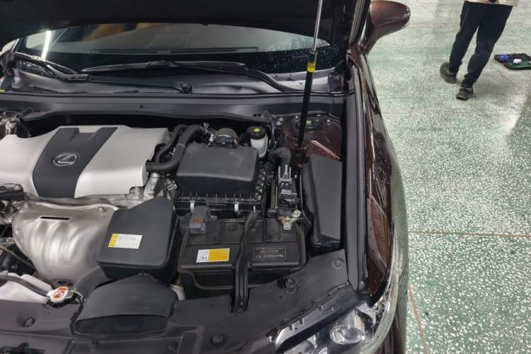 Used Lexus ES 2015 200 Elite Edition Engine Bay Left