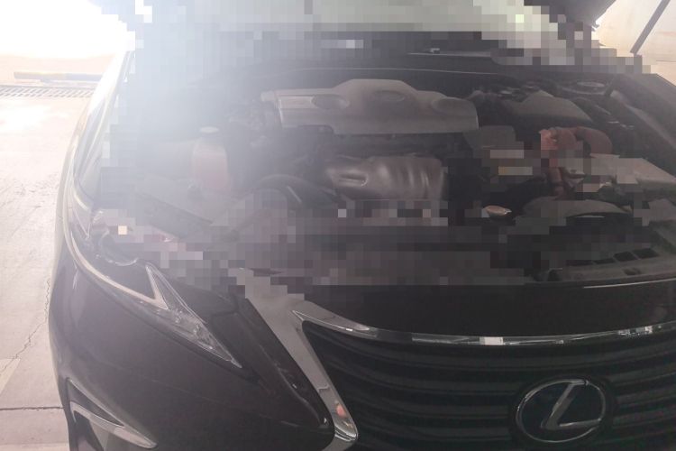 Used Lexus ES 2015 300h Comfort Edition Engine Bay Right