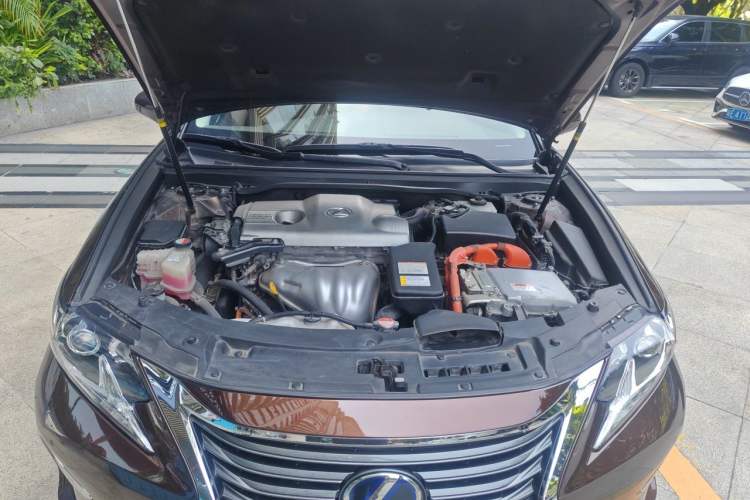 Used Lexus ES 2015 300h Comfort Edition Engine Bay
