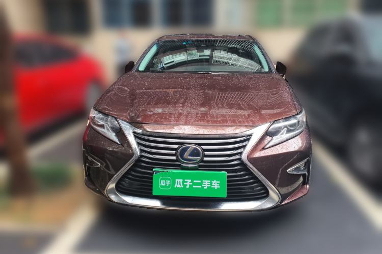 Used Lexus ES 2015 300h Comfort Edition Front