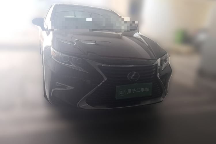 Used Lexus ES 2015 300h Comfort Edition Front