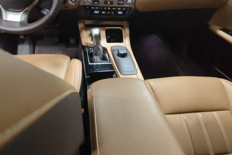 Used Lexus ES 2015 200 Elite Edition Gear Lever