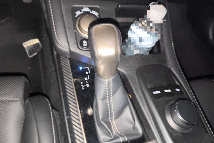 Used Lexus ES 2015 200 Elite Edition Gear Lever